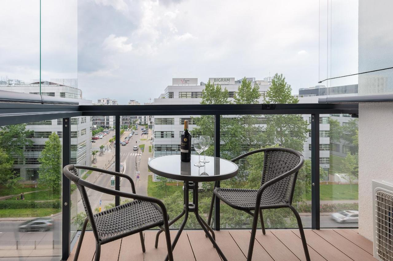 Airport Okecie Cybernetyki Apartments Warsaw Exterior photo